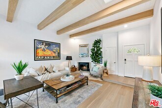 6502 Dume Dr in Malibu, CA - Building Photo - Building Photo