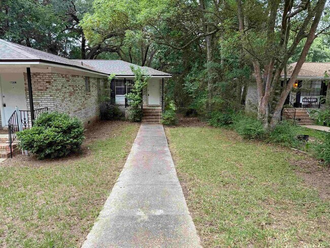 1726 Hartsfield Rd in Tallahassee, FL - Building Photo - Building Photo