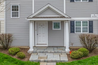 15 Arch St in Norwalk, CT - Foto de edificio - Building Photo
