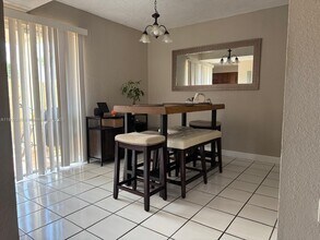 4515 SW 68th Ct Cir in Miami, FL - Building Photo - Building Photo