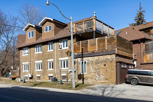 11 Cottingham Rd in Toronto, ON - Building Photo - Building Photo