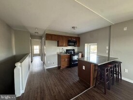 4929 N 6th St in Philadelphia, PA - Building Photo