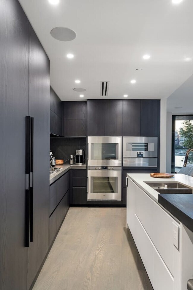 1601 Quebec St in Vancouver, BC - Building Photo - Building Photo