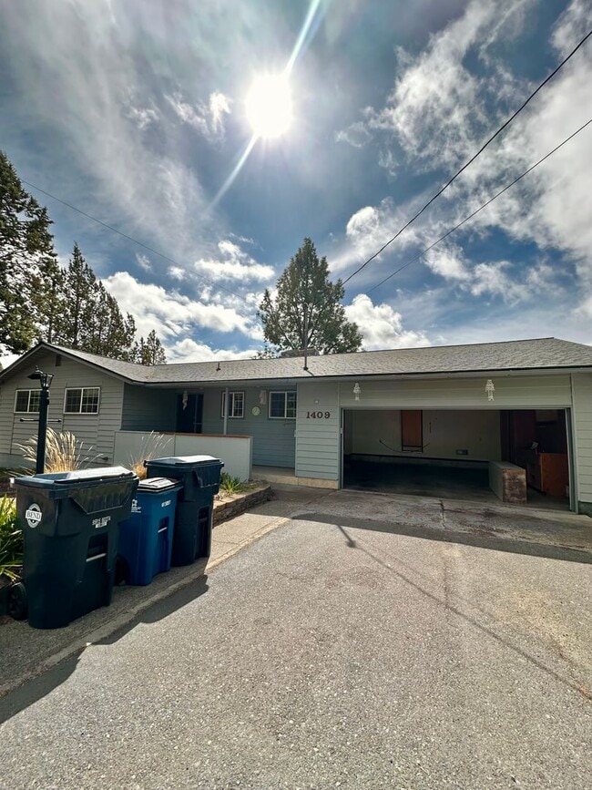 property at 1409 NW Portland Ave