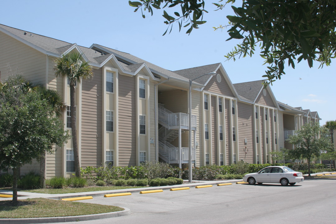 4132 Tonga Ln in New Port Richey, FL - Foto de edificio