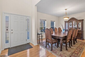 706 Skyline Dr in Jefferson, NJ - Building Photo - Building Photo