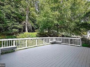 9116 Little Stone Dr in Fort Washington, MD - Foto de edificio - Building Photo