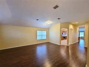 1017 Pebblecreek Dr in Burleson, TX - Building Photo - Building Photo