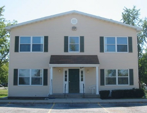 Countryside Manor Apartments in Pawnee, IL - Building Photo