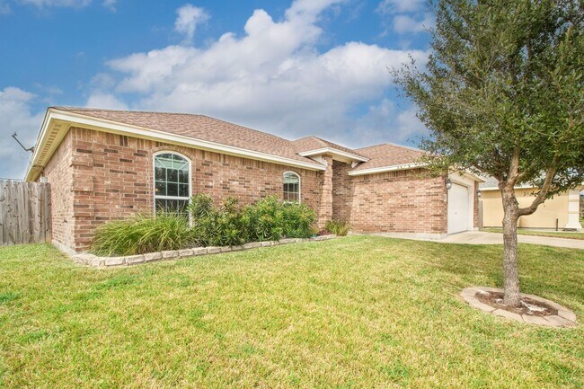 3825 Kangaroo Ct in Corpus Christi, TX - Foto de edificio - Building Photo