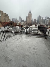 692 10th Ave, Unit SI ID1323940P in New York, NY - Building Photo - Building Photo