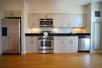 601 Albany St in Boston, MA - Building Photo - Building Photo