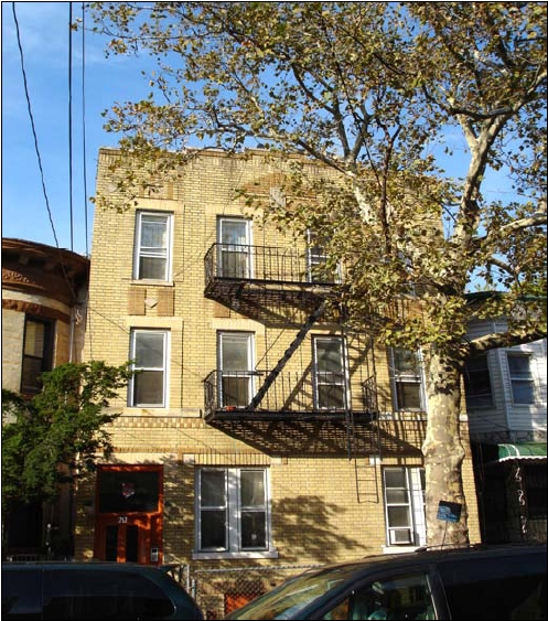 212 E 34th St in Brooklyn, NY - Building Photo