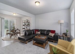 8766 Tiburon Ln in Richland, MI - Building Photo - Building Photo