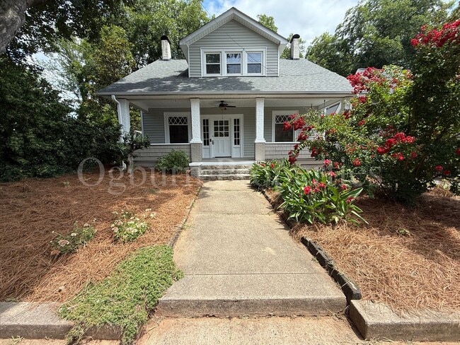 property at 617 S Green St