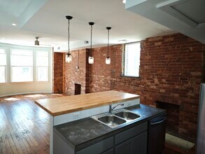 836 York St in Cincinnati, OH - Building Photo - Building Photo