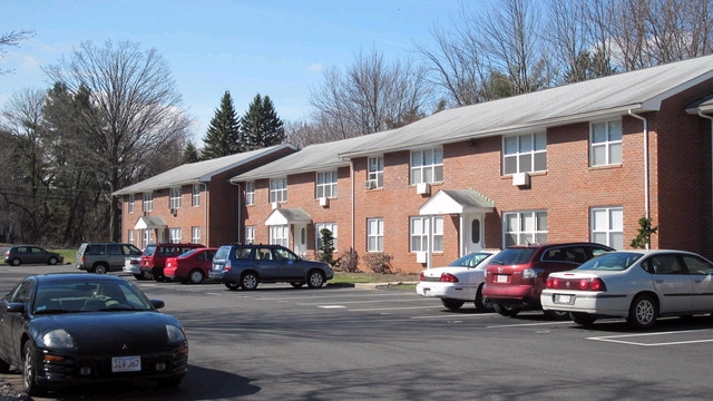 Country Squire in Springfield, MA - Foto de edificio