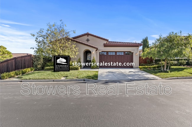 property at 1642 Pinot Pl