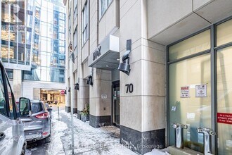 70 Temperance St in Toronto, ON - Building Photo - Building Photo