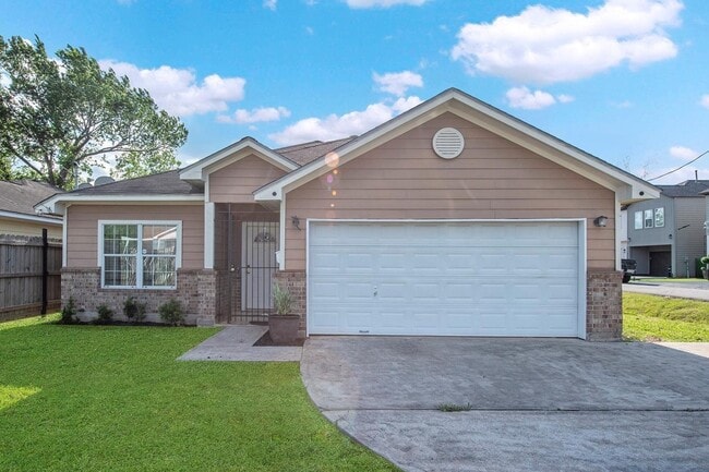 property at 8002 Colonial Ln