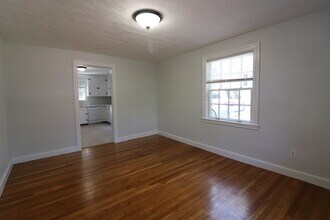 72 Summit Ave in Brookline, MA - Building Photo - Building Photo