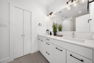 1512 Barbee St, Unit A in Houston, TX - Building Photo