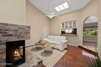 225 Canyon Rd in Newbury Park, CA - Building Photo - Building Photo
