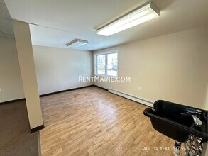 109 Main Rd N in Hampden, ME - Building Photo - Building Photo