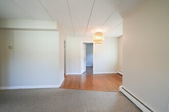 16 Winter St in Waltham, MA - Building Photo - Building Photo