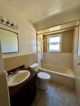 973 Ellis Pkwy in Edison, NJ - Building Photo - Building Photo