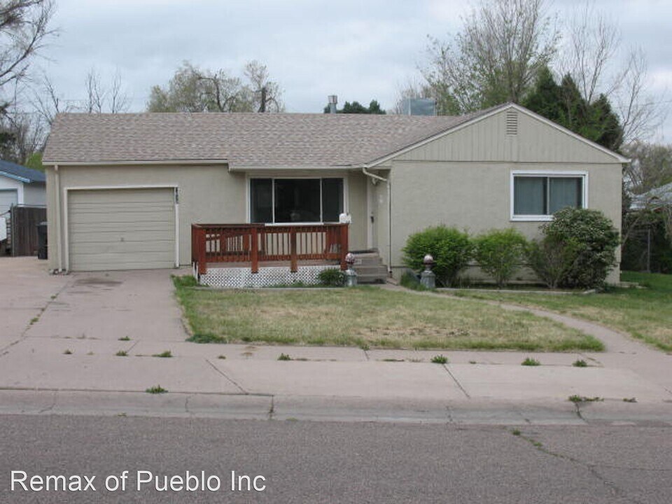 1613 Horseshoe Dr Photo