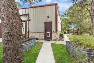 218 Alexandra Ln in Dale, TX - Building Photo - Building Photo