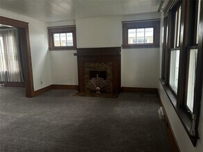 1028 W 29th St in Erie, PA - Foto de edificio - Building Photo