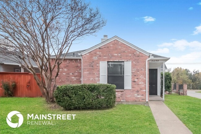 2400 Markland St in Irving, TX - Building Photo - Building Photo
