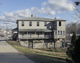 265 N Main St in Uxbridge, MA - Building Photo - Building Photo