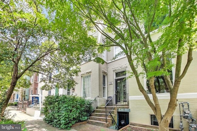 property at 66 V St NW
