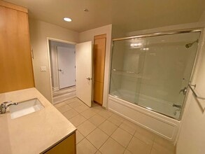 38 N Almaden Blvd in San Jose, CA - Building Photo - Building Photo