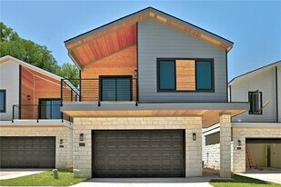 2305 Century Tree Cv in Austin, TX - Building Photo