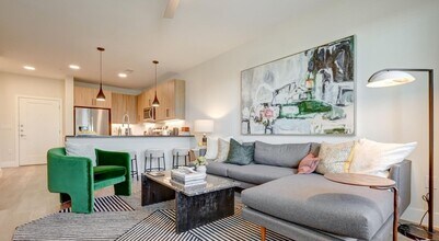 23233 Western Centre Dr in Katy, TX - Foto de edificio - Building Photo