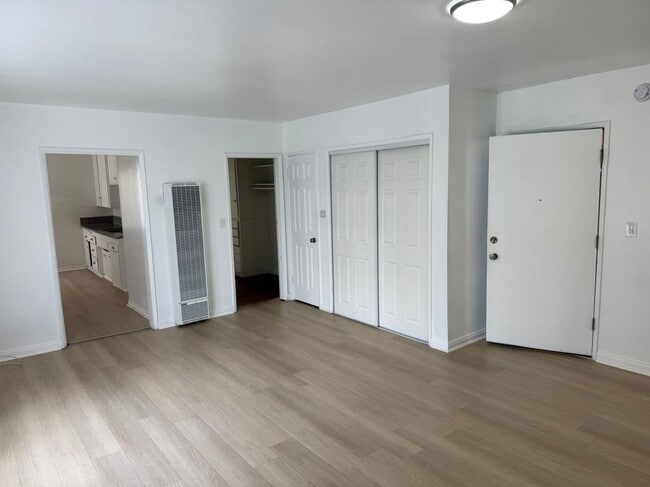 property at 749 S Berendo St