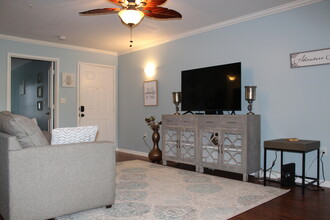 200 Scotia Dr-Unit -305 in Hypoluxo, FL - Building Photo - Building Photo