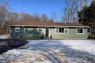 1919 Creek Rd in Hainesport, NJ - Building Photo