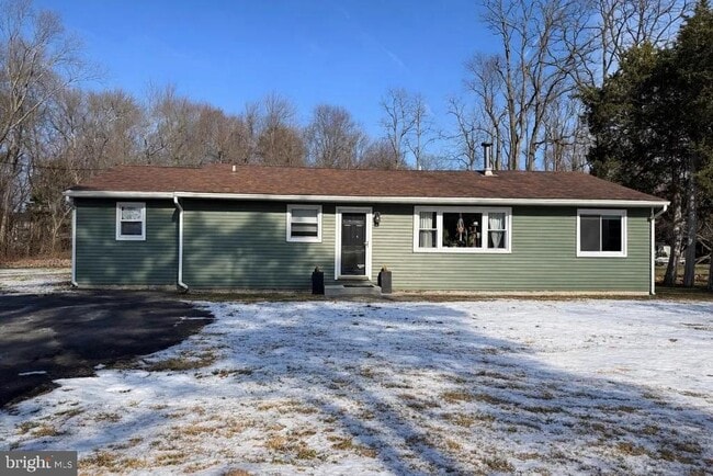 property at 1919 Creek Rd