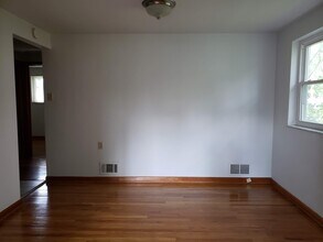 121 Breading Ave in Pittsburgh, PA - Building Photo - Building Photo