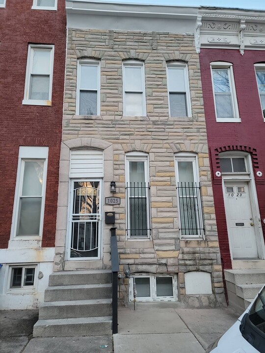 1025 N Carey St in Baltimore, MD - Building Photo