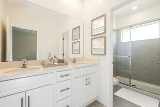 1437 Tristar Dr in Plant City, FL - Building Photo - Building Photo