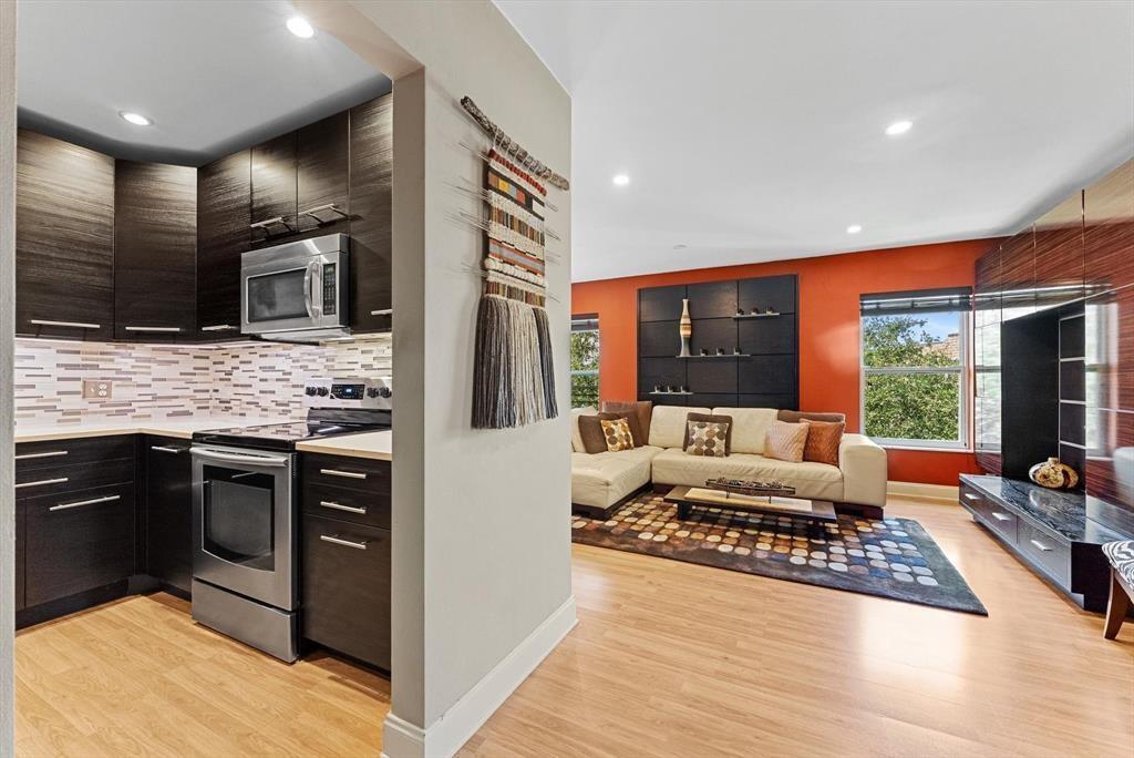 2451 SW 82nd Ave, Unit 310 in Davie, FL - Foto de edificio