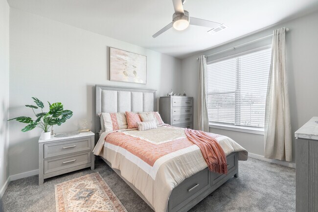 Urban Village Rosehill in Garland, TX - Building Photo - Interior Photo