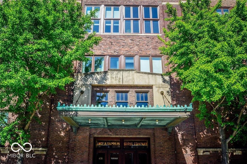 430 N Park Ave in Indianapolis, IN - Building Photo