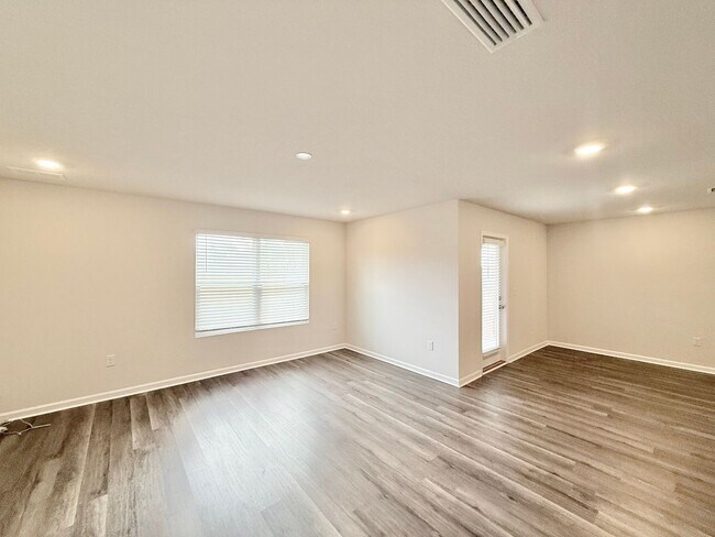 8669 Pathstone Blvd in Pensacola, FL - Building Photo - Building Photo